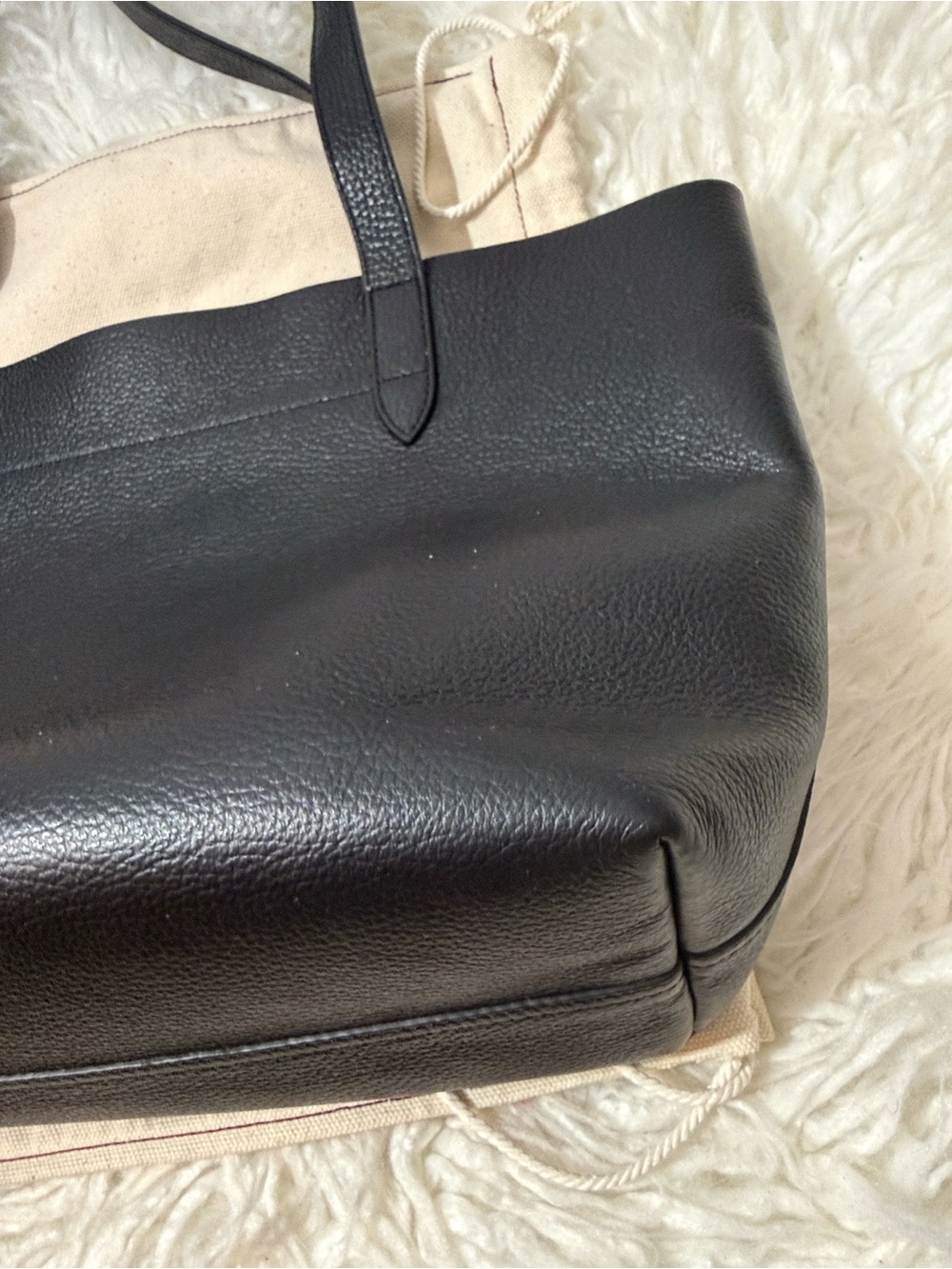 CUYANA Black Leather Tote Bag with Beige Interior medium - Picture 10 of 11